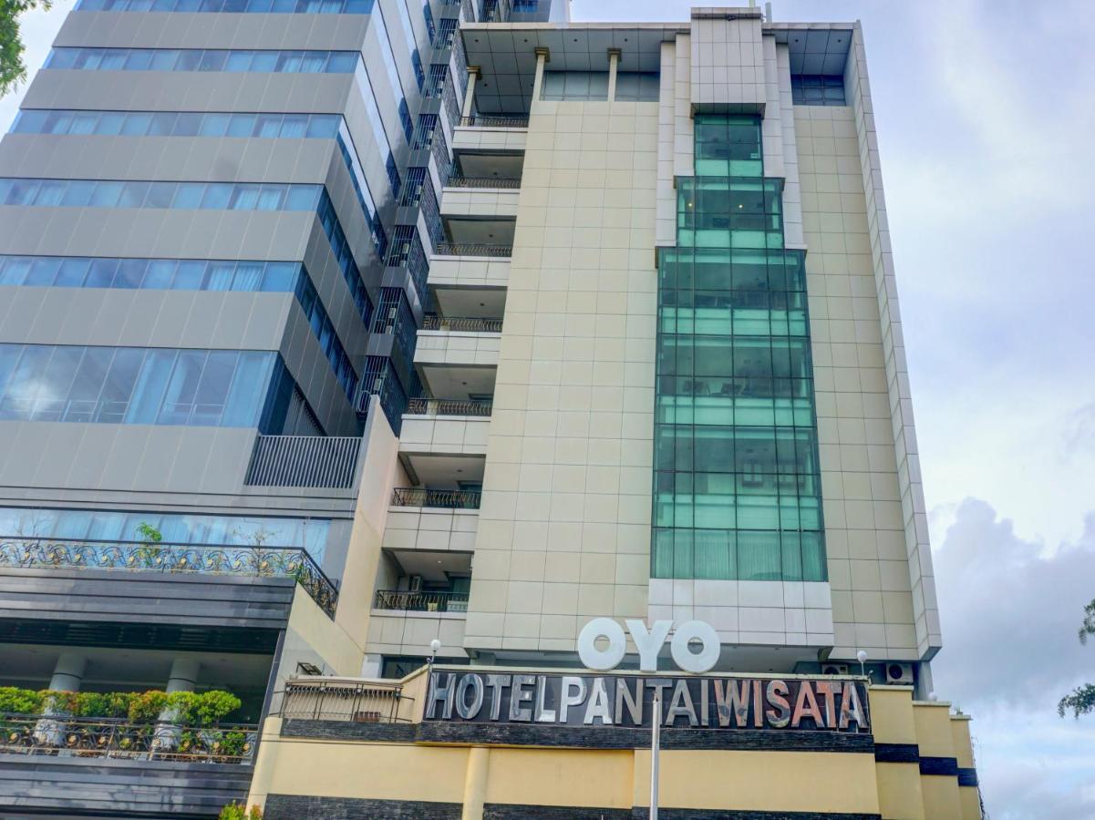 Oyo 3967 Hotel Pantai Wisata マカッサル エクステリア 写真