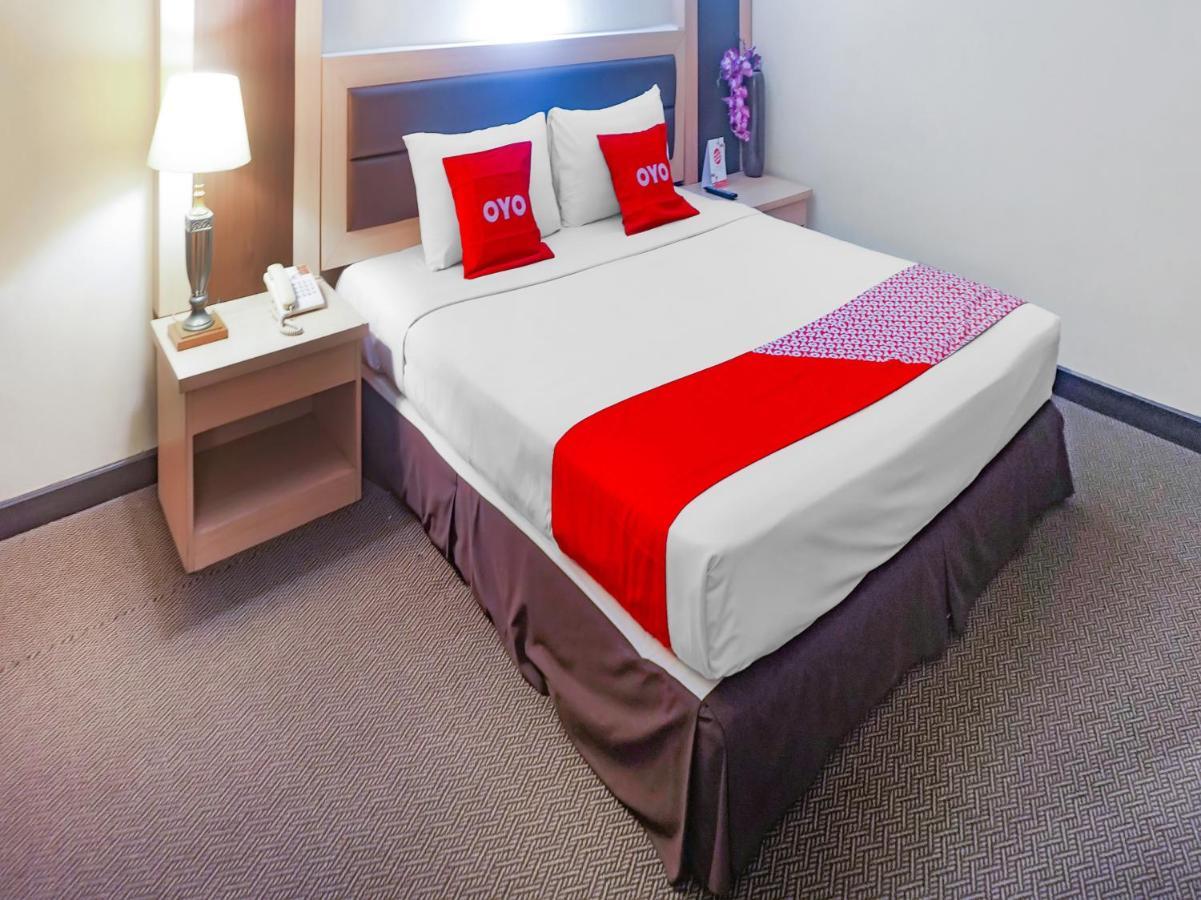 Oyo 3967 Hotel Pantai Wisata マカッサル エクステリア 写真