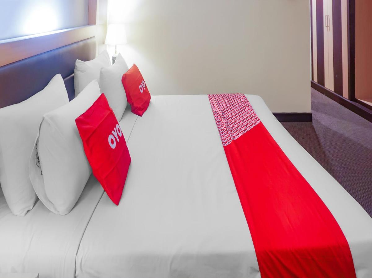 Oyo 3967 Hotel Pantai Wisata マカッサル エクステリア 写真